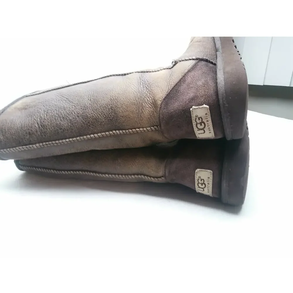 UGG Australia 5804 Classic Tall Bomber Brown Boots Womens Size 7 (shows wear)
